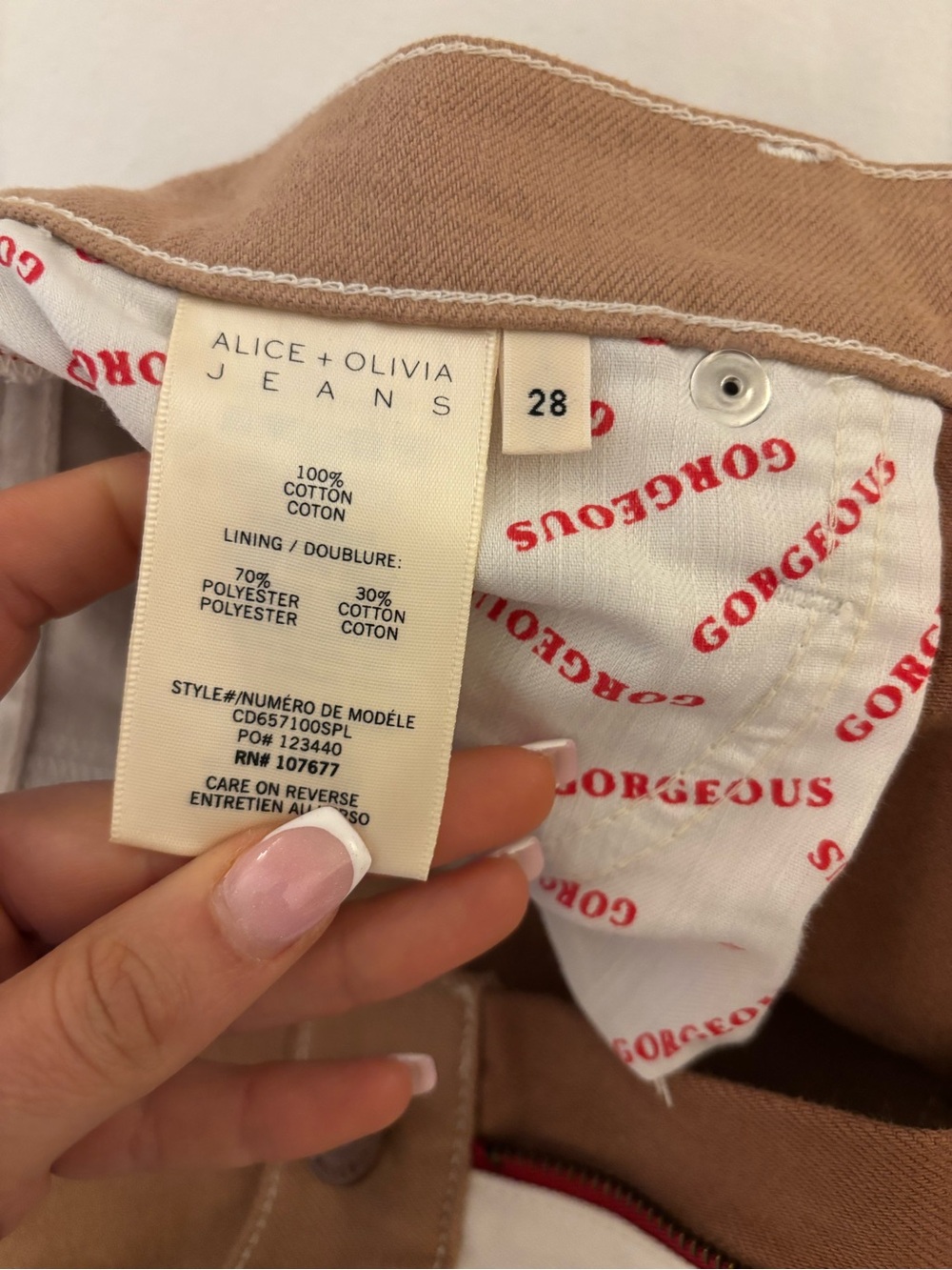 ๐ค Alice + Olivia Sandpile Patchwork Wide-Leg Jeans ๐ค - Picture 4 of 7